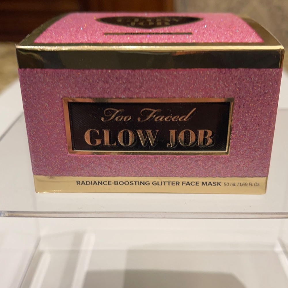 Too Faced Glow Job